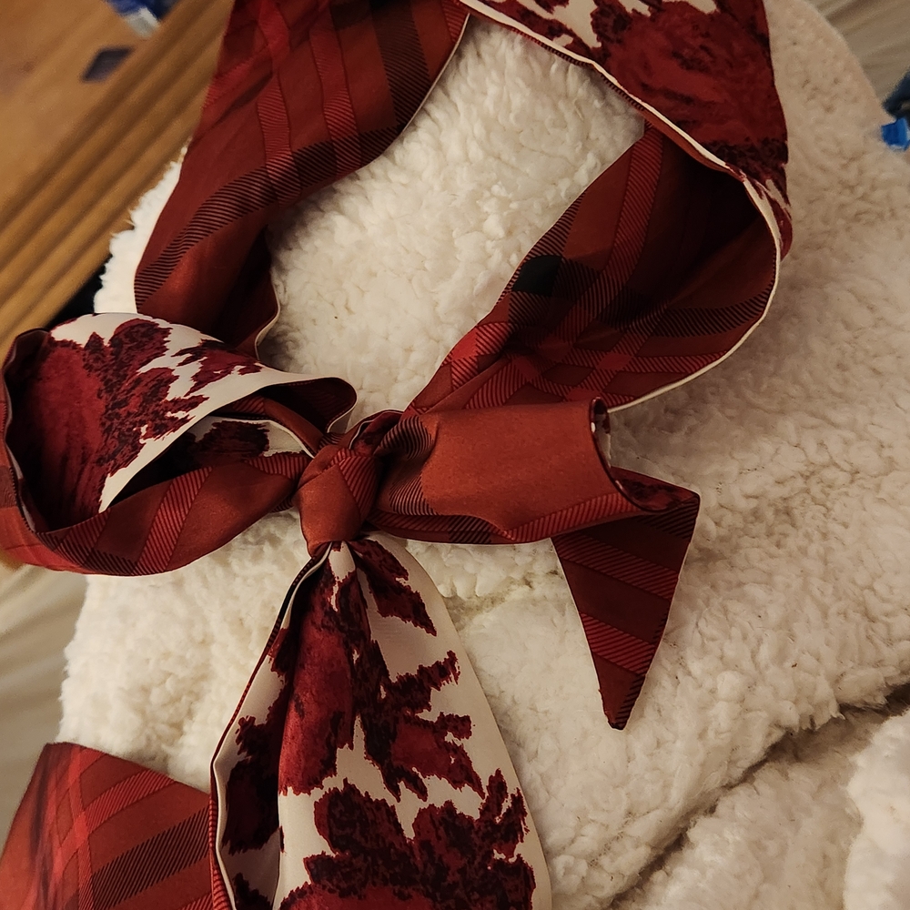 Talbots Red and Cream Holiday Blanket